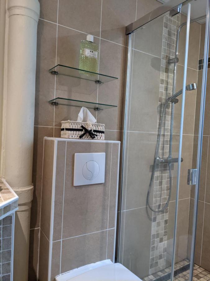 Private Acces To The All Flat. Charming Parisian. Экстерьер фото